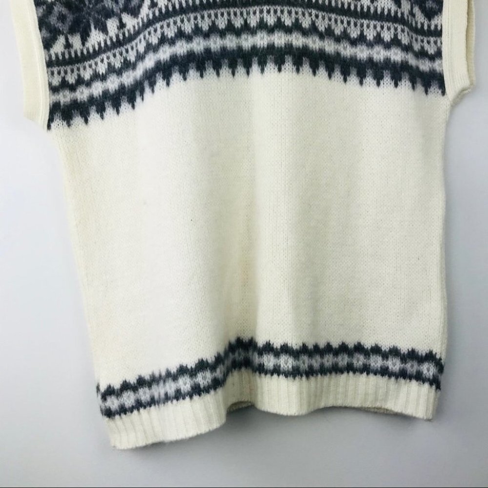 Ice Castles Drops Design  cap sleeve white cardigan size M - Picture 13 of 14
